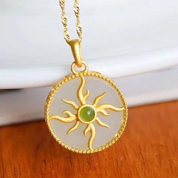 NEW Gold Tone Pendant Metal White Jade Look Sunburst Necklace Chain Green Center - Picture 1 of 4